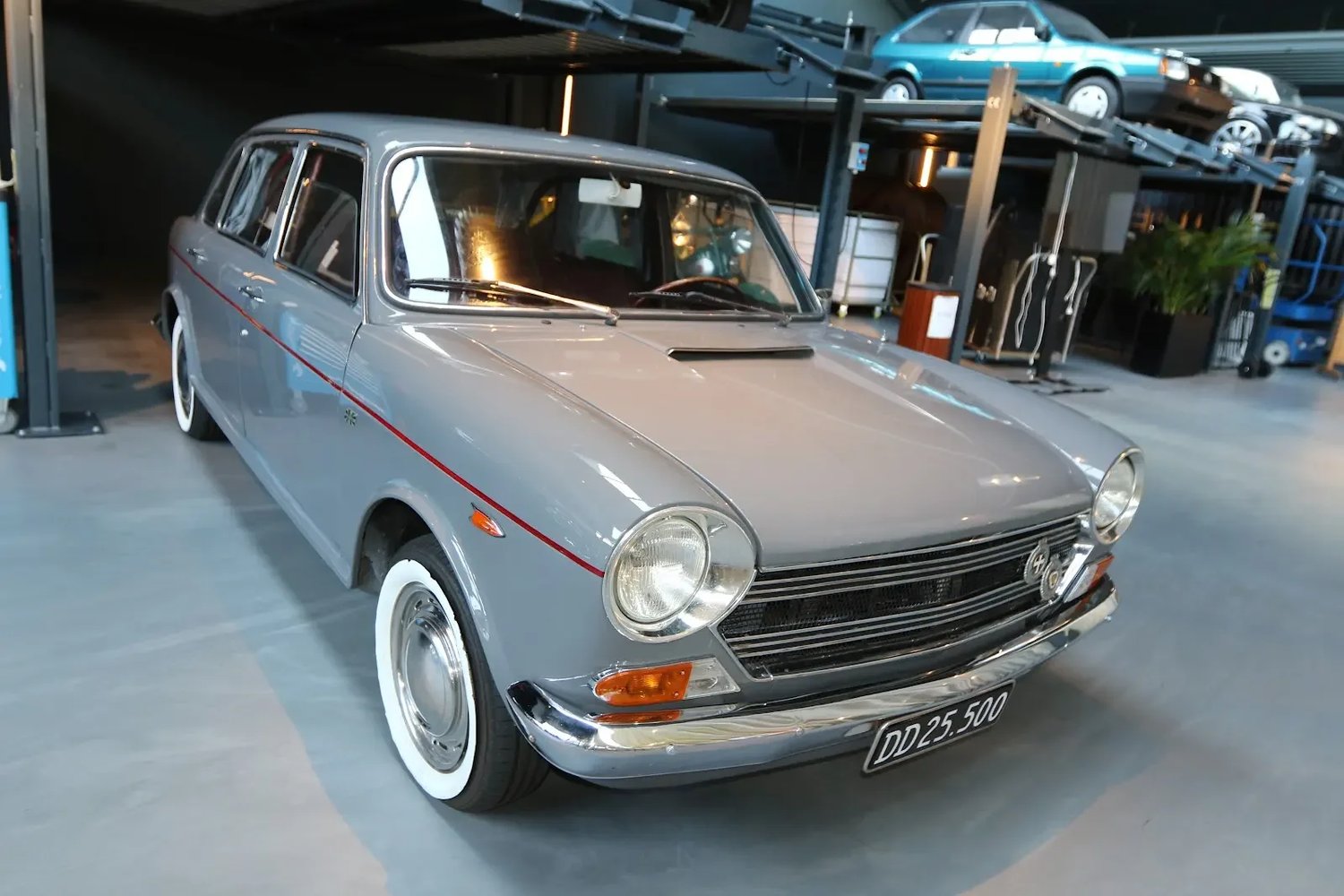 Morris Monaco 1800 1973 til salg hos Haaning Collection
